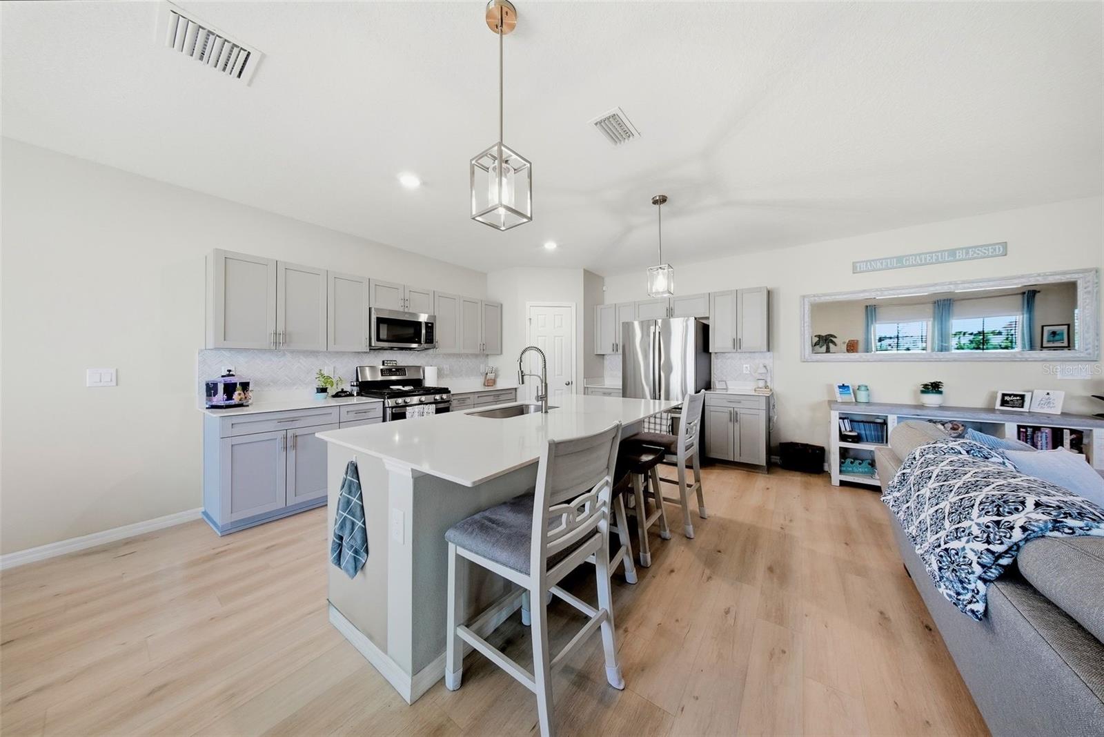 12953 CAMARILLO PL — photo 11