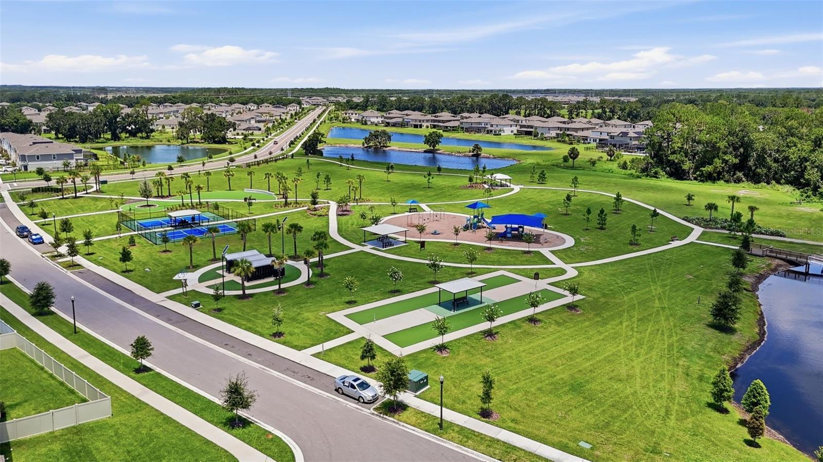 12953 CAMARILLO PL — photo 38