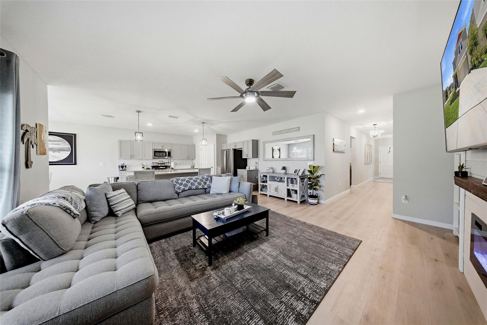 12953 CAMARILLO PL — photo 8