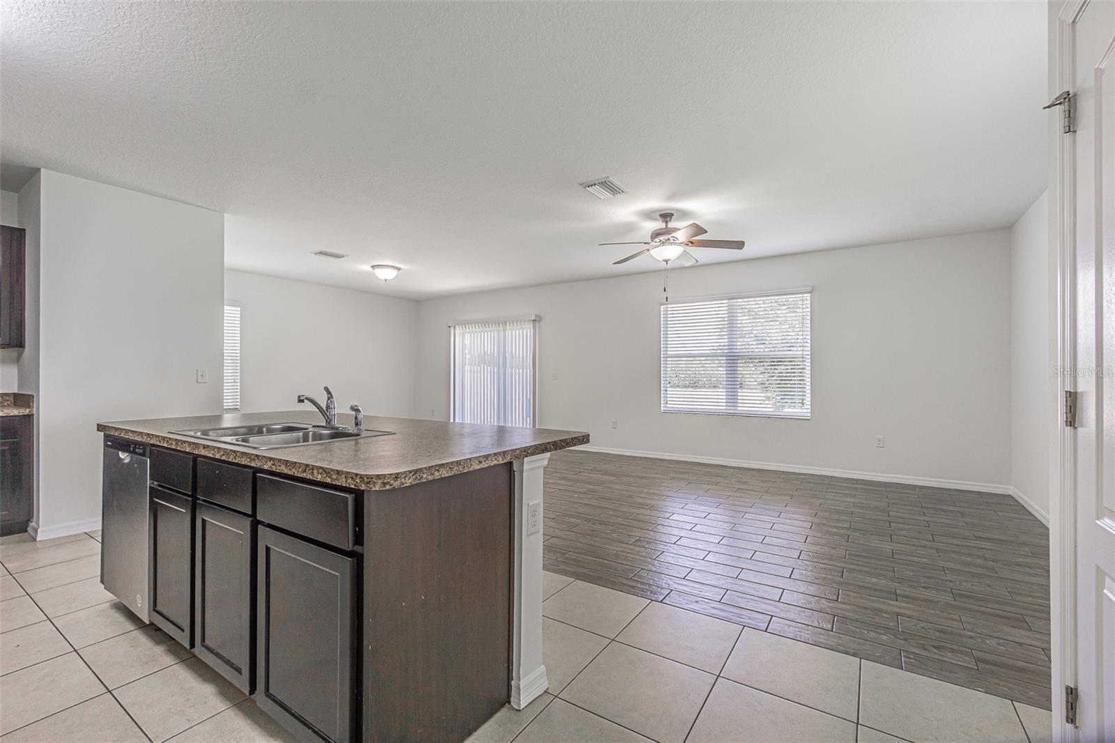 10536 WHISPERING HAMMOCK DR — photo 8