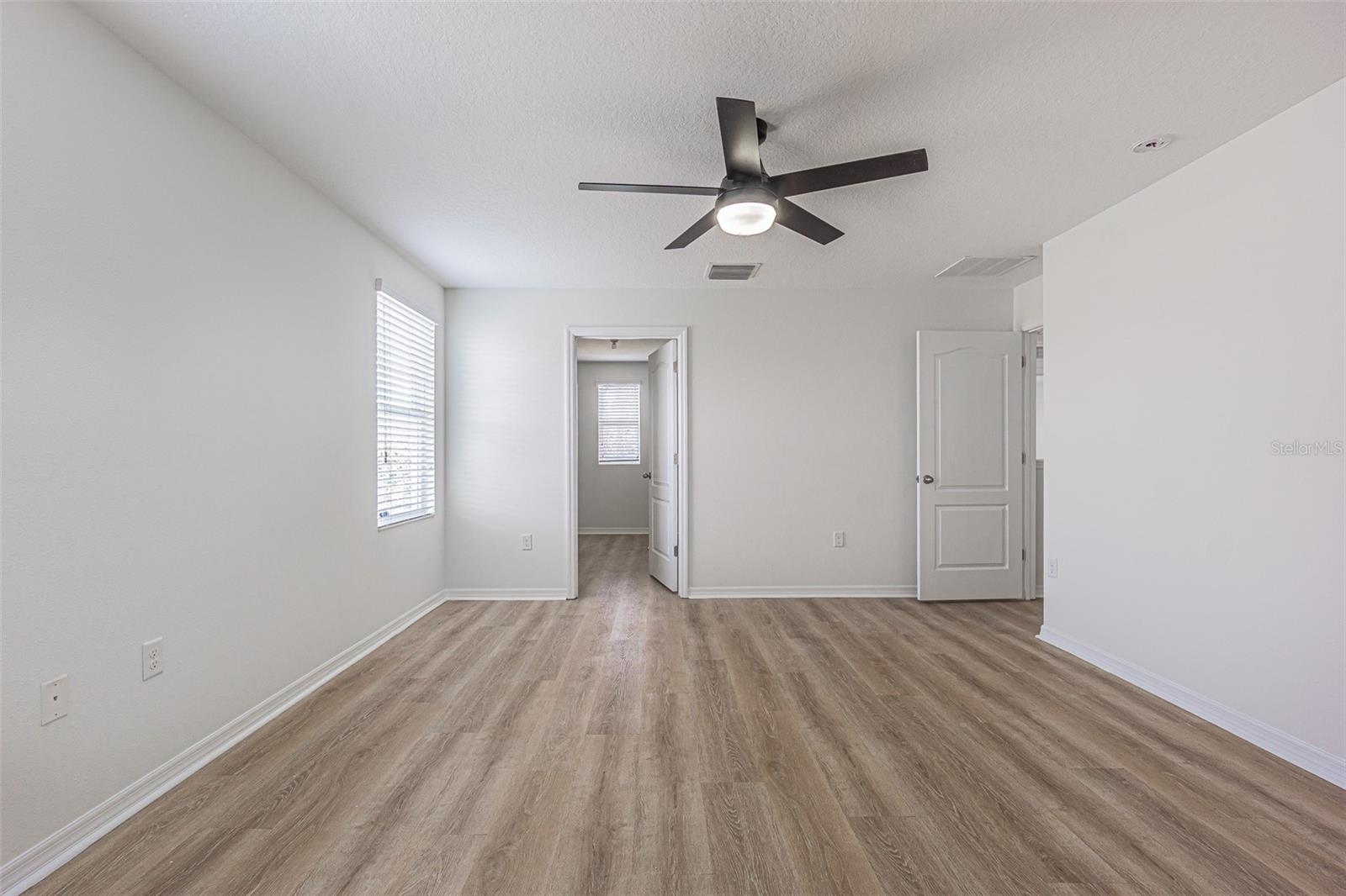 10536 WHISPERING HAMMOCK DR — photo 23