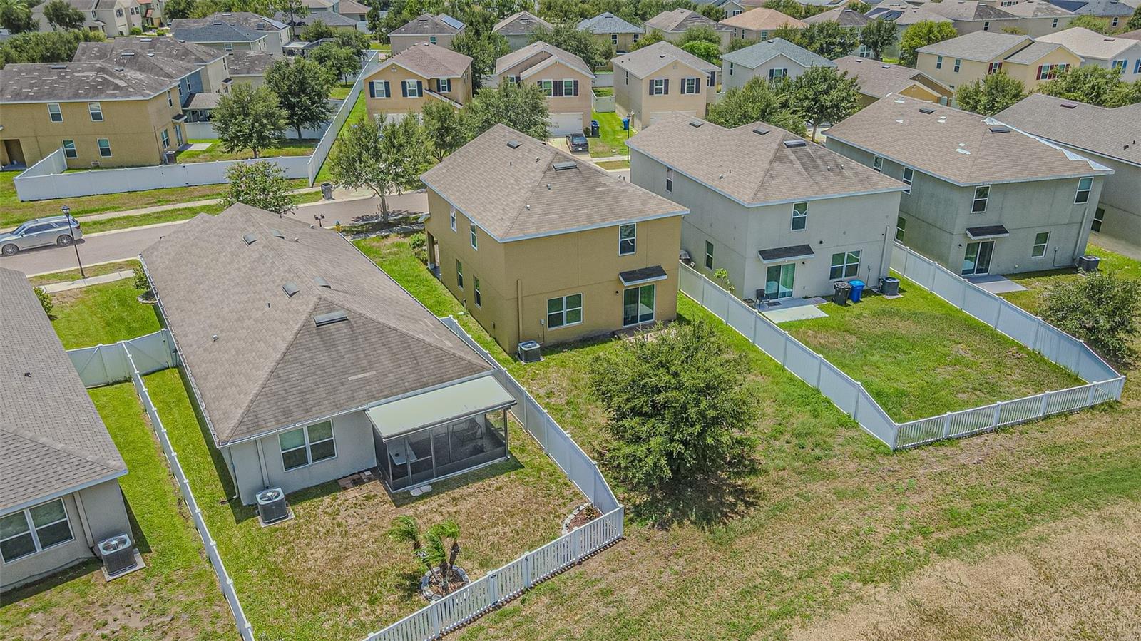 10536 WHISPERING HAMMOCK DR — photo 24