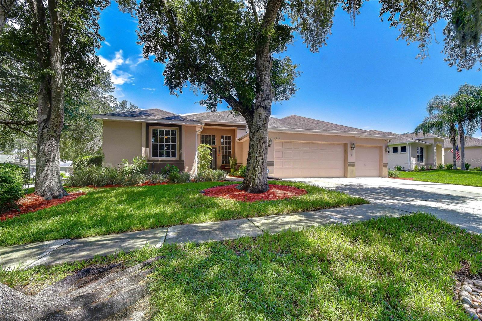 2202 LONGMORE CIR — photo 34