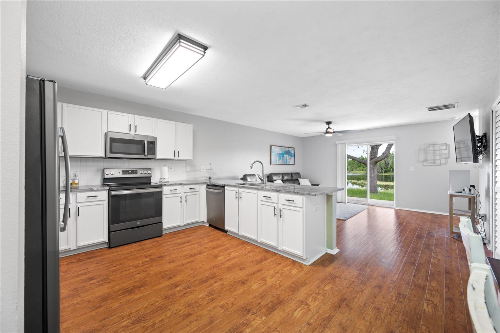 13953 JACOBSON DR — photo 6