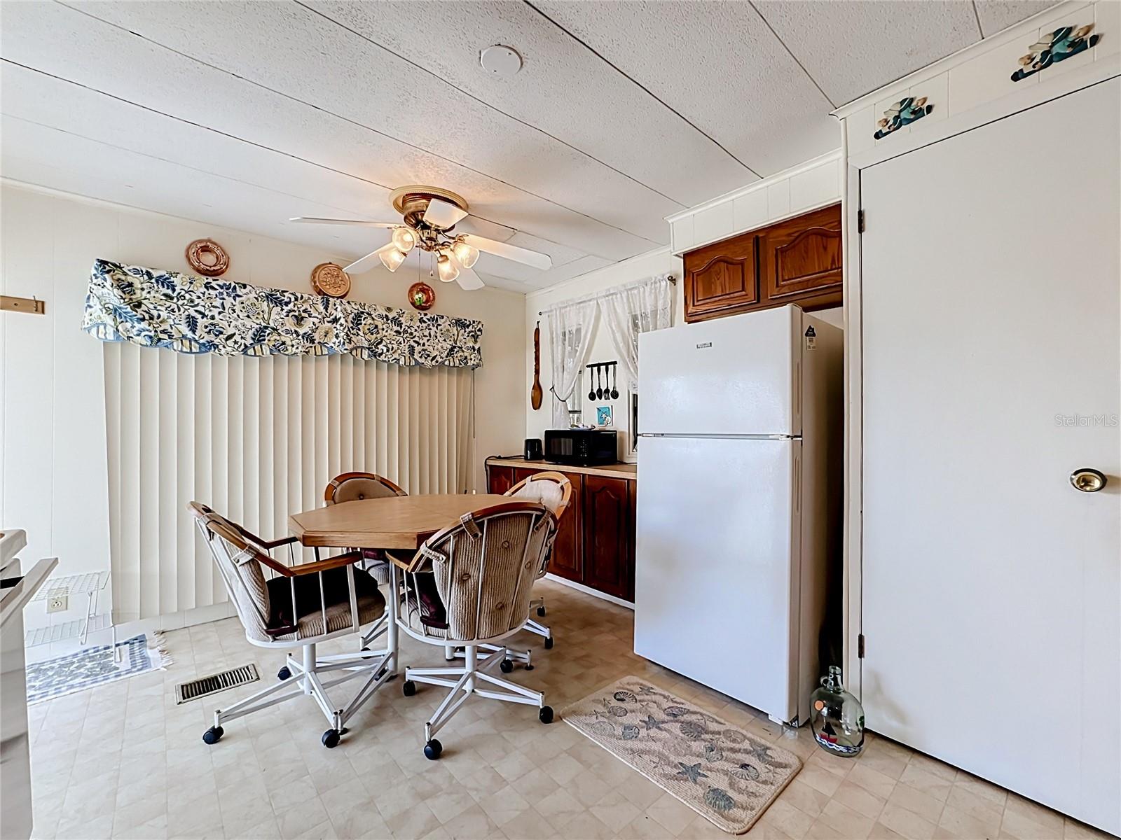 420 49TH ST E #100 — photo 7