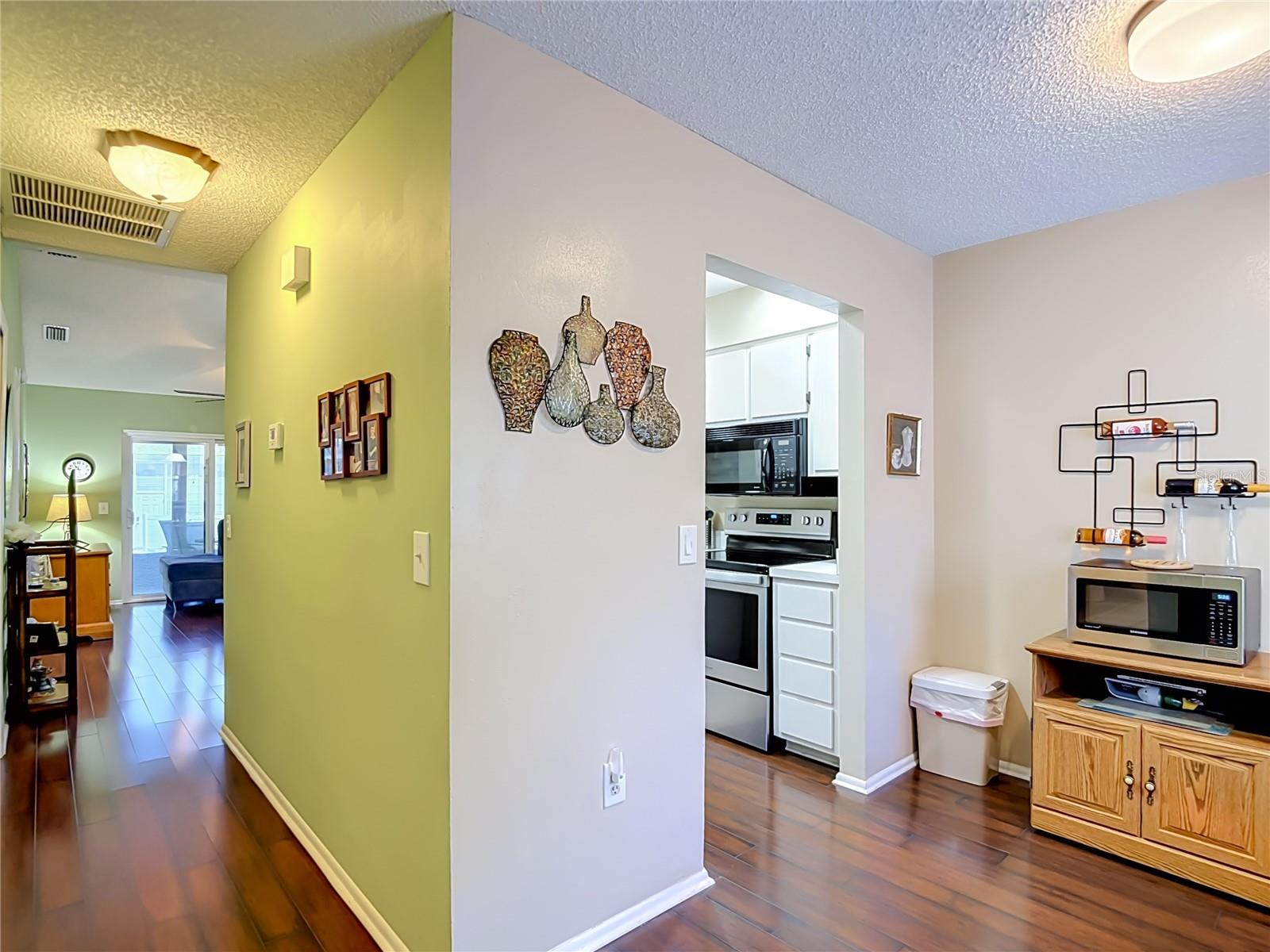 13130 GREENVIEW CT — photo 16