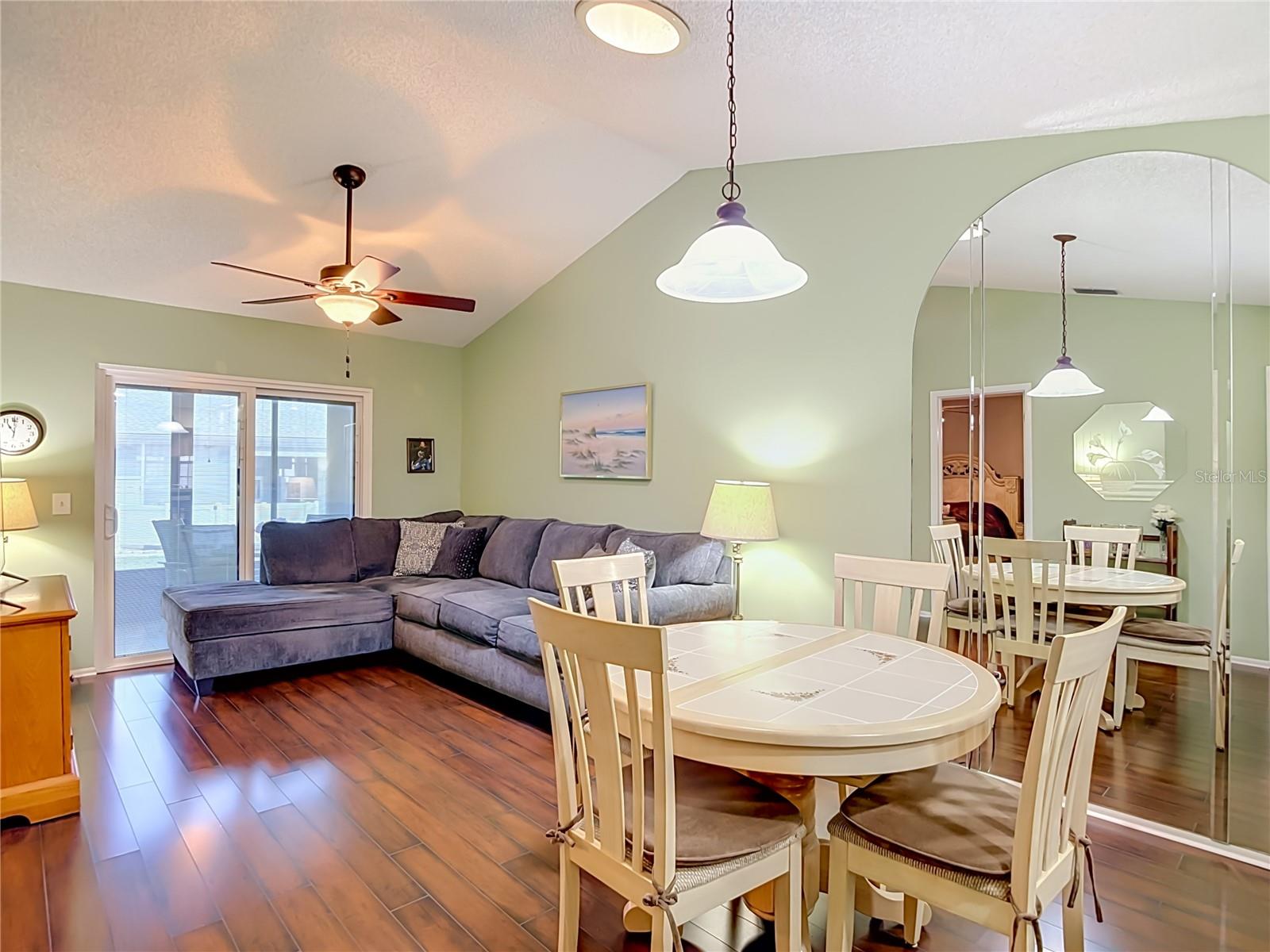 13130 GREENVIEW CT — photo 11