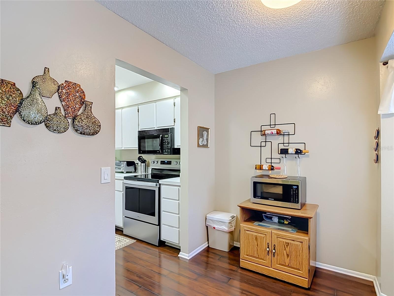 13130 GREENVIEW CT — photo 18