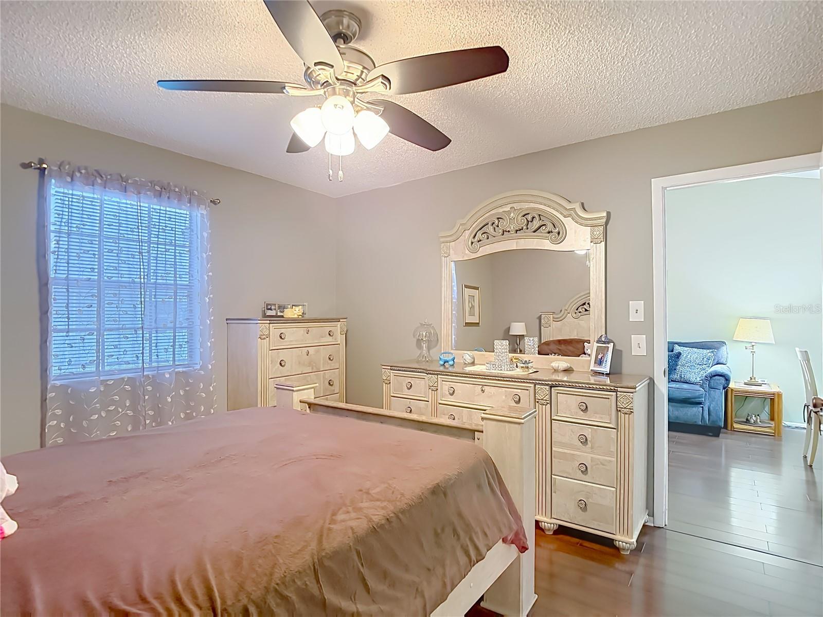 13130 GREENVIEW CT — photo 25