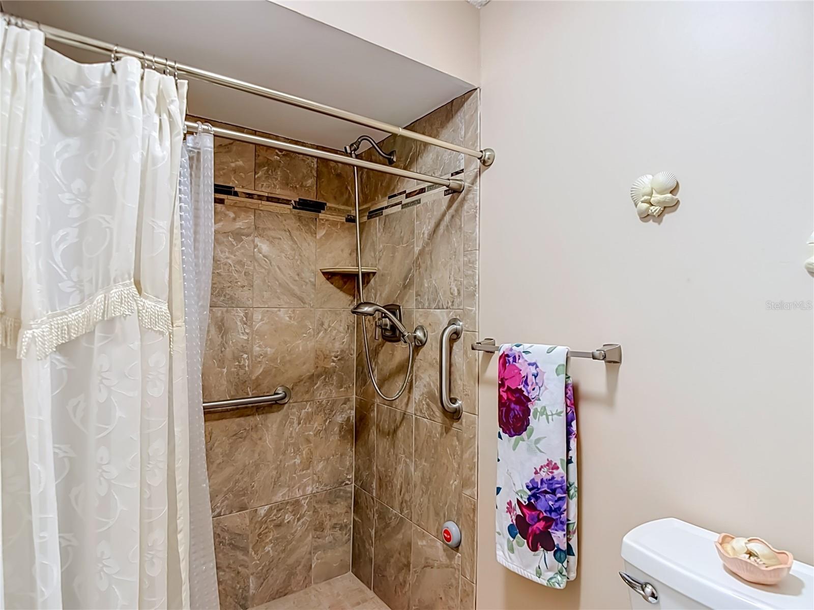 13130 GREENVIEW CT — photo 32