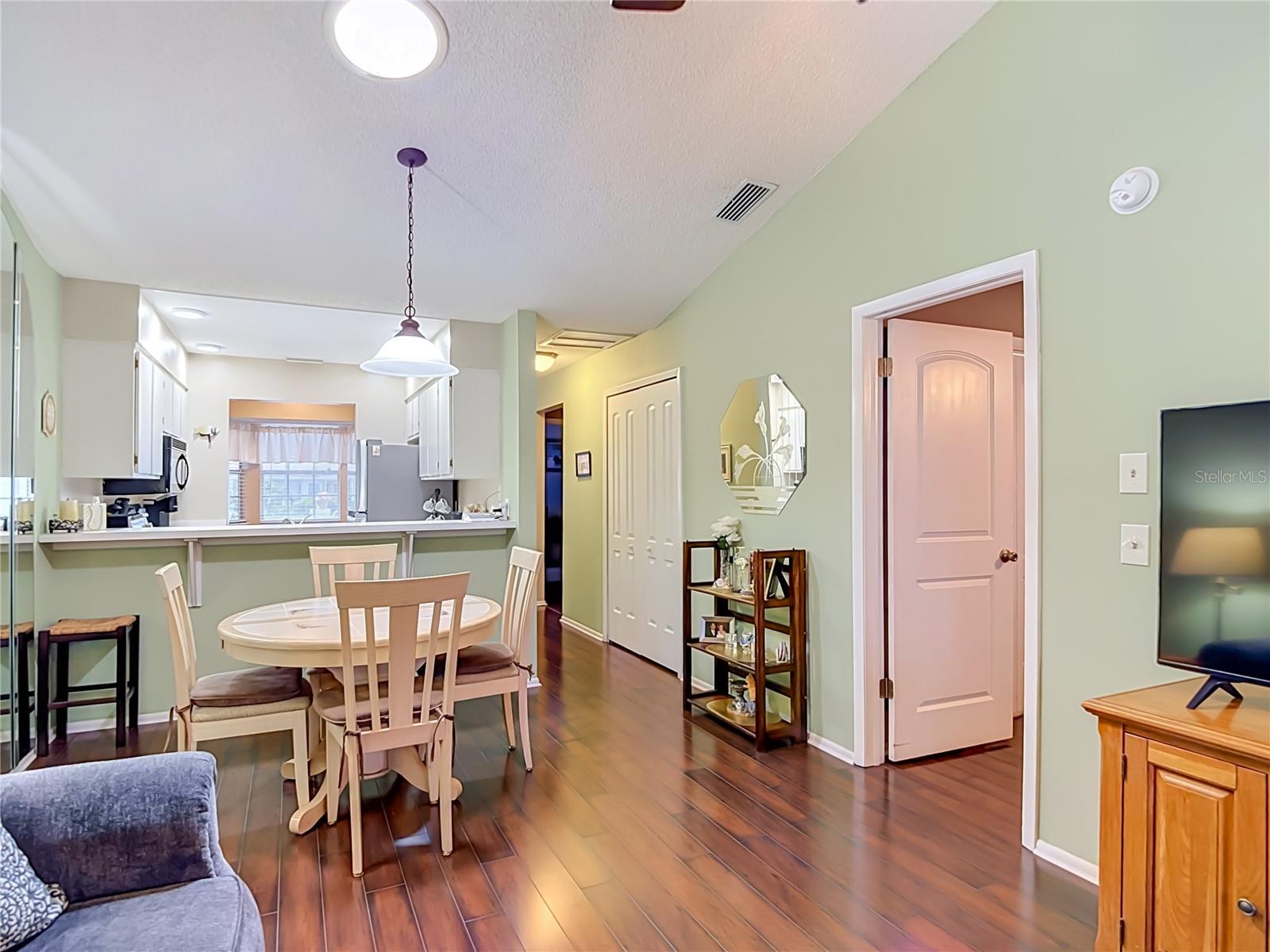 13130 GREENVIEW CT — photo 13