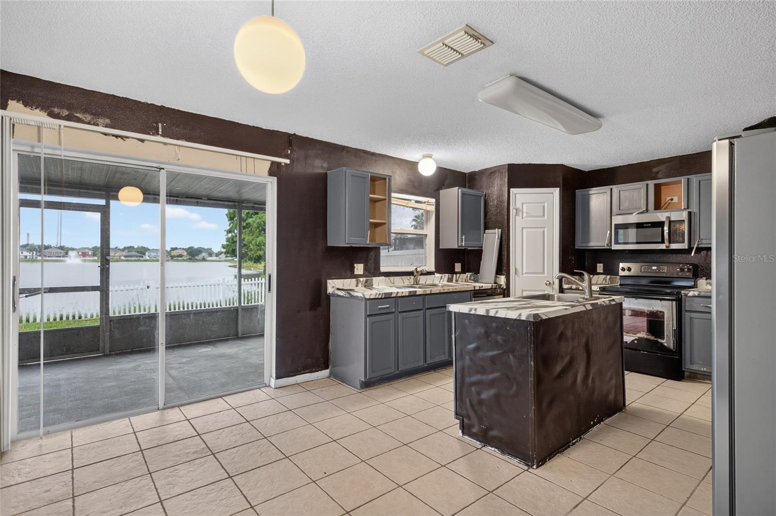 12803 LAKE VISTA DR — photo 16