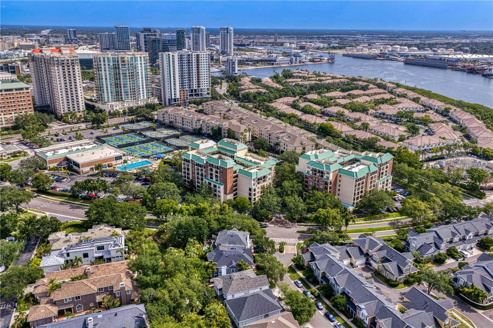 905 HARBOUR BAY DR — photo 83