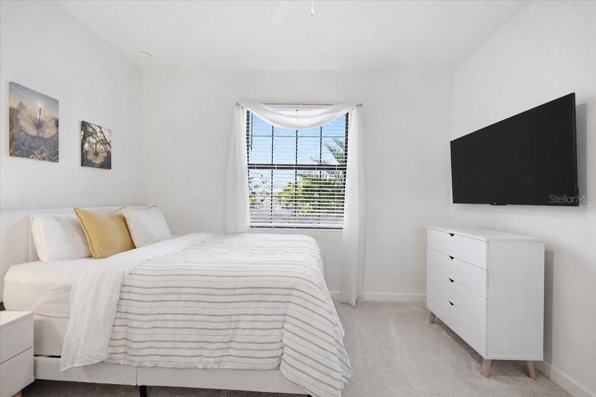 5250 CORAL REEF WAY — photo 16