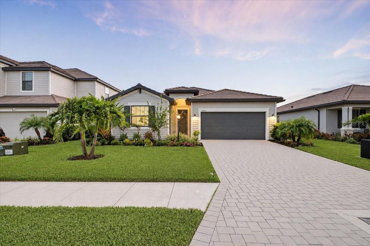5250 CORAL REEF WAY — photo 39