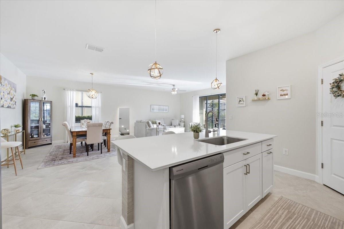 5250 CORAL REEF WAY — photo 6