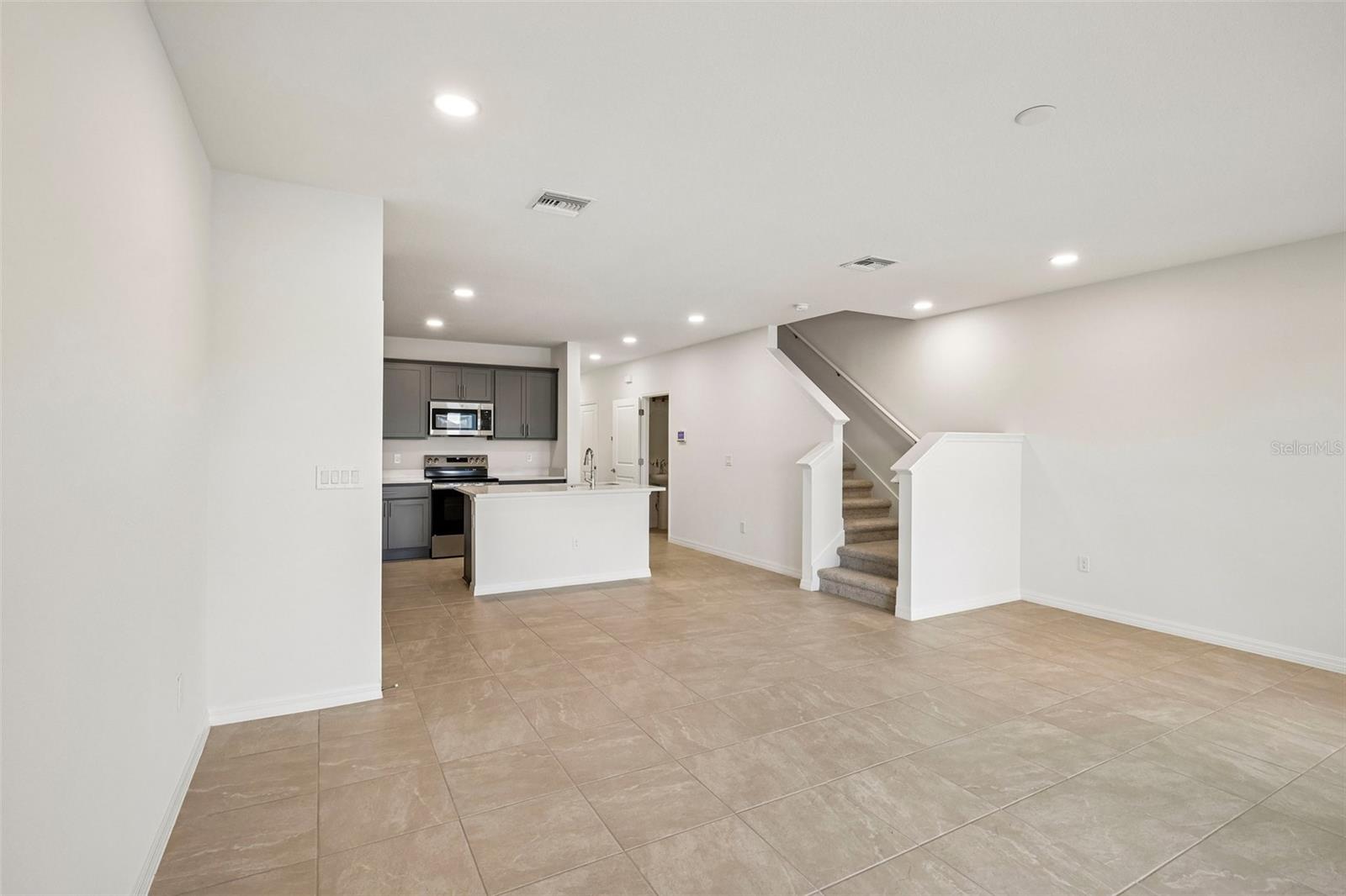 6848 HOLCOMBE DOWN DR — photo 8