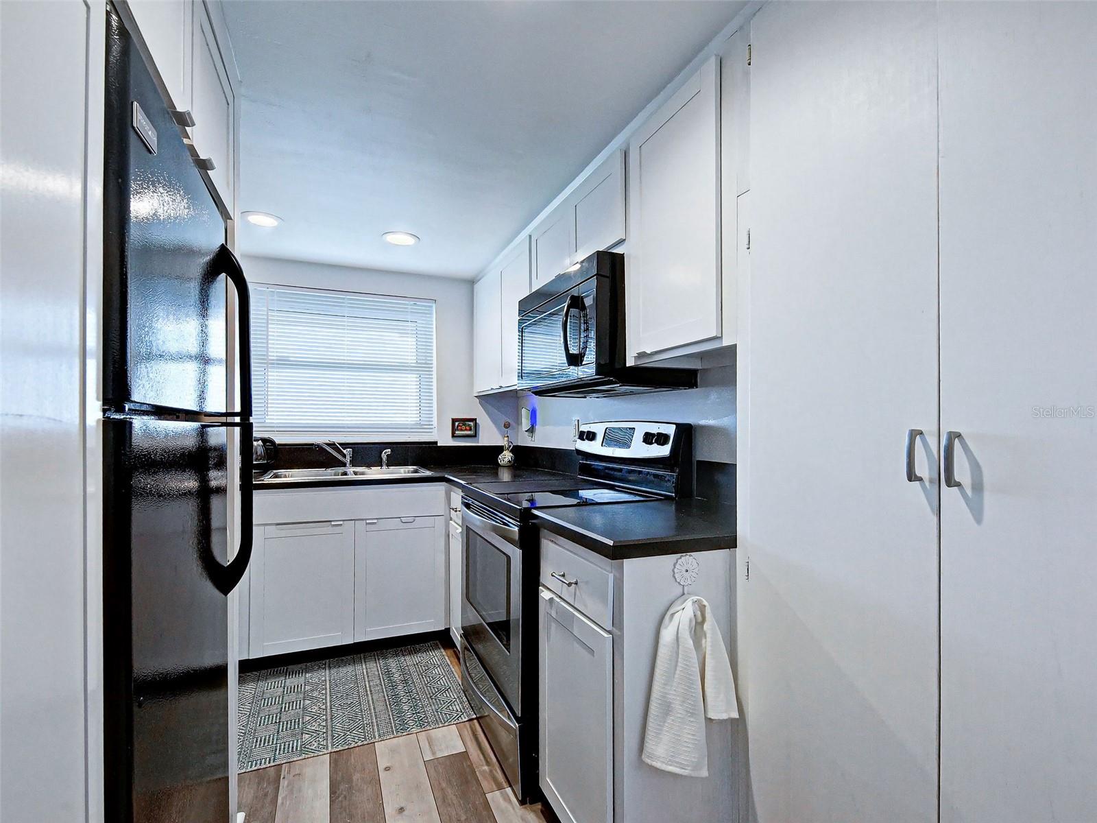 633 ALHAMBRA RD #1006 — photo 18