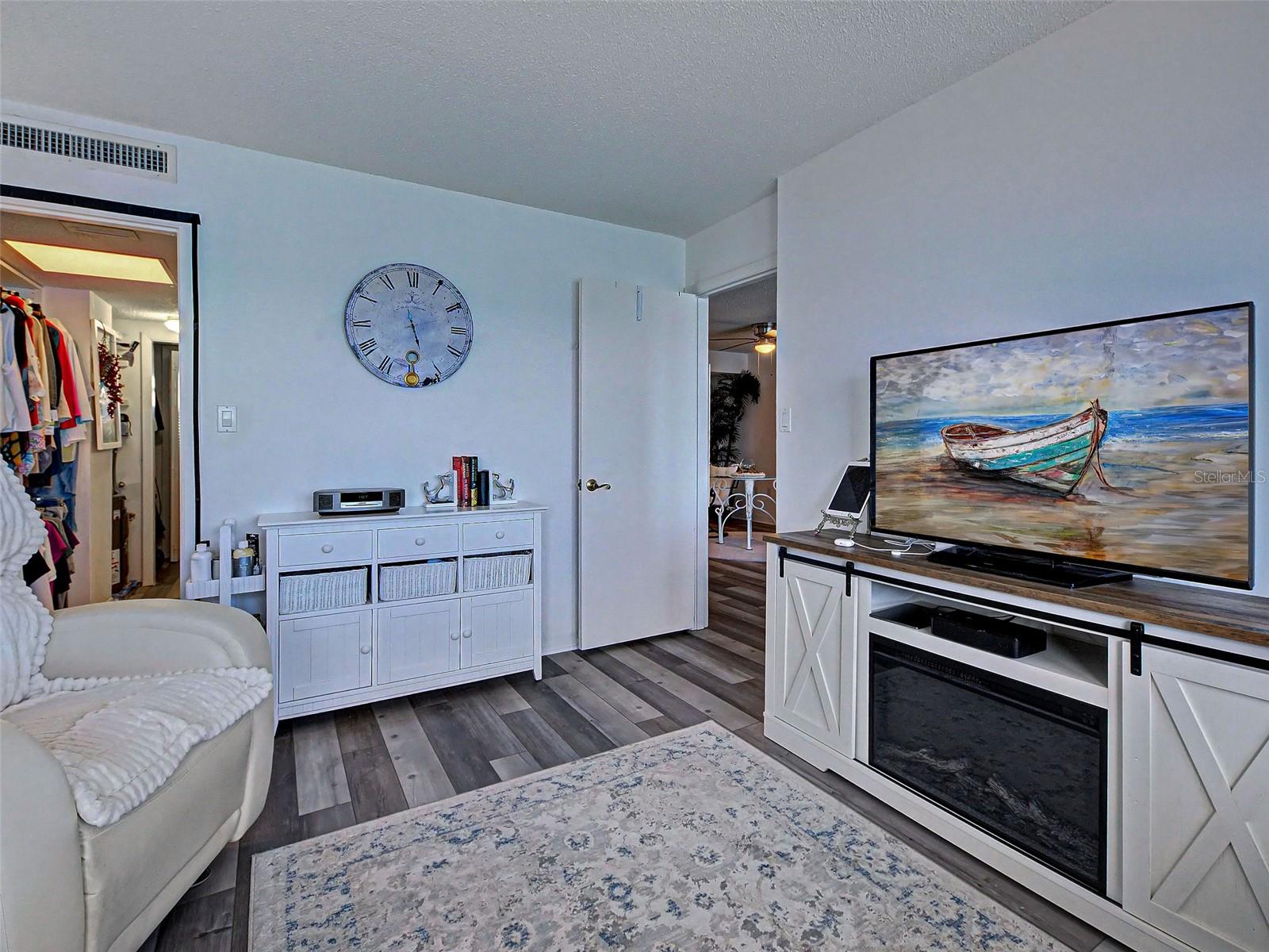 633 ALHAMBRA RD #1006 — photo 35