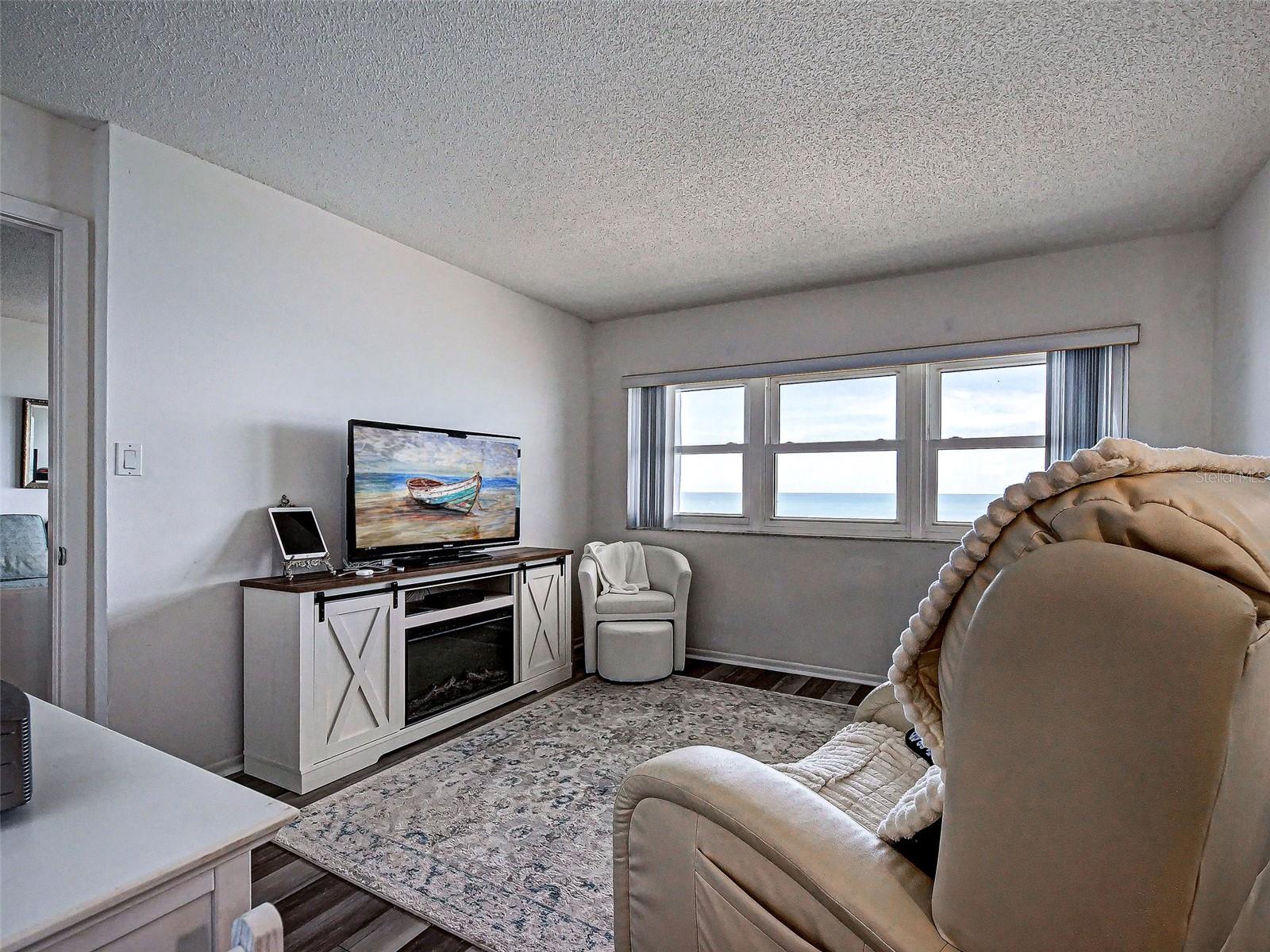 633 ALHAMBRA RD #1006 — photo 33