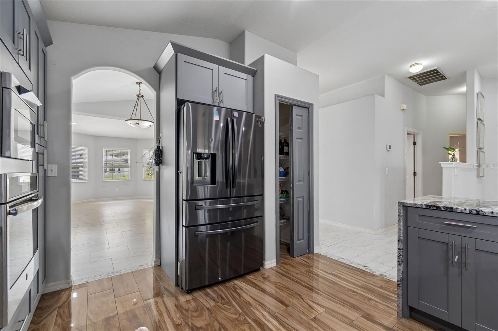 4643 DUNNIE DR — photo 13