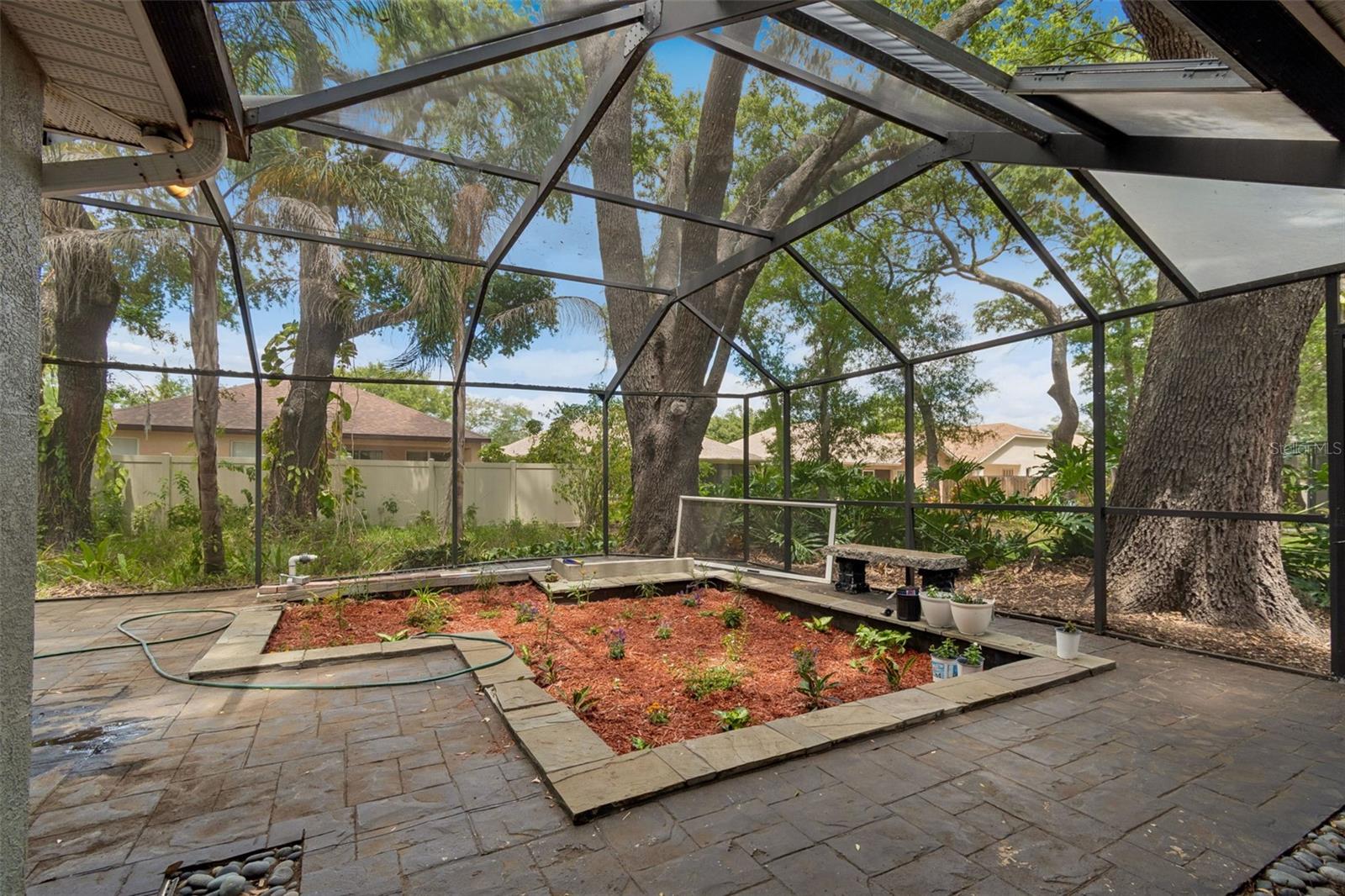 4643 DUNNIE DR — photo 35