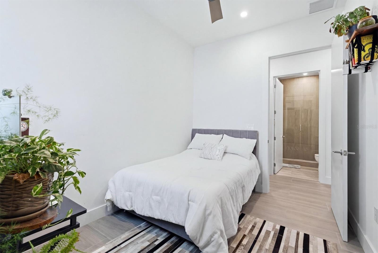 33 S PALM AVE #1503 — photo 33