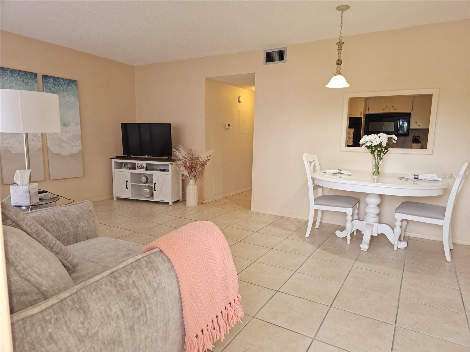 2458 COLUMBIA DR #66 — photo 2