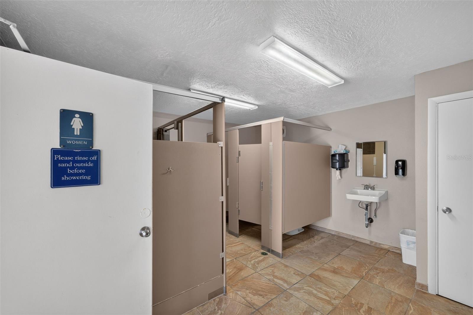 4390 EXETER DR #107 — photo 67
