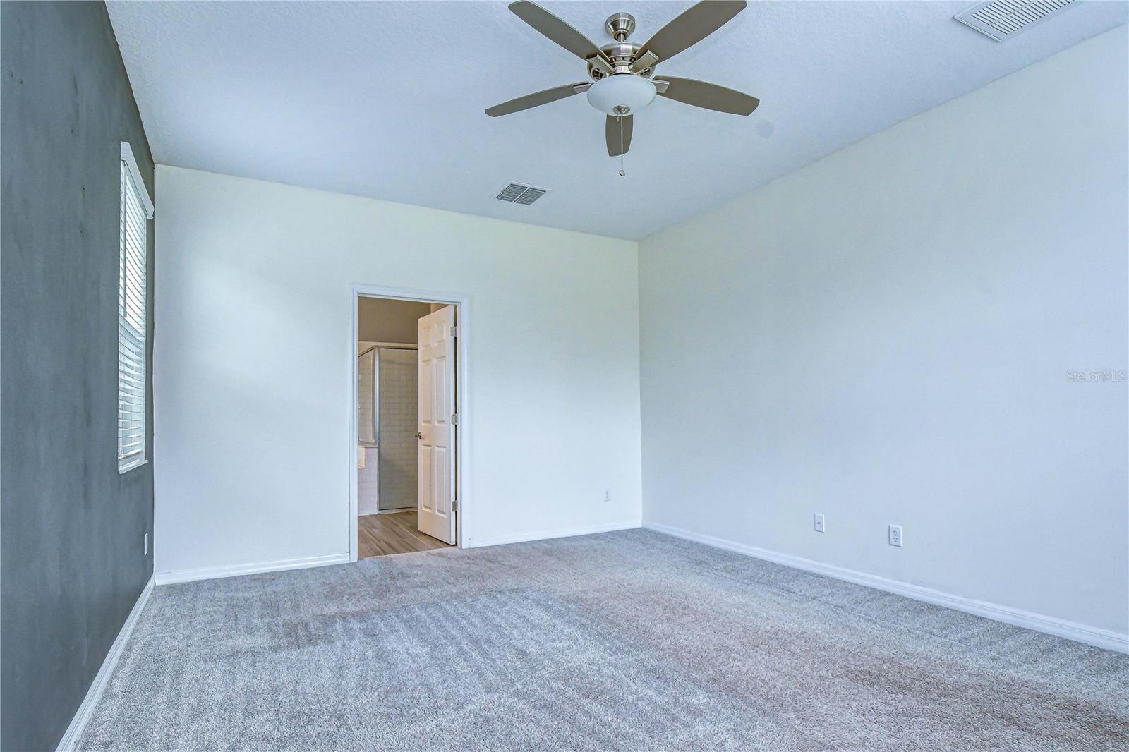 1621 LEAF FLOWER LN — photo 38