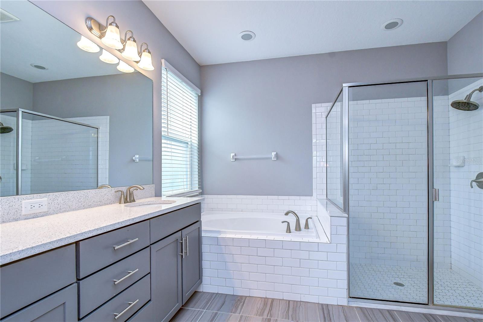 1621 LEAF FLOWER LN — photo 40
