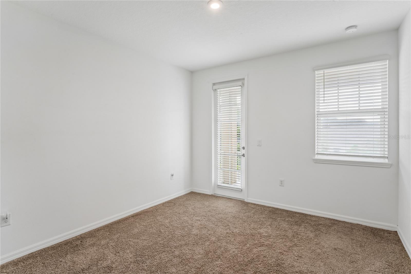 13636 STEVENSON LN — photo 27