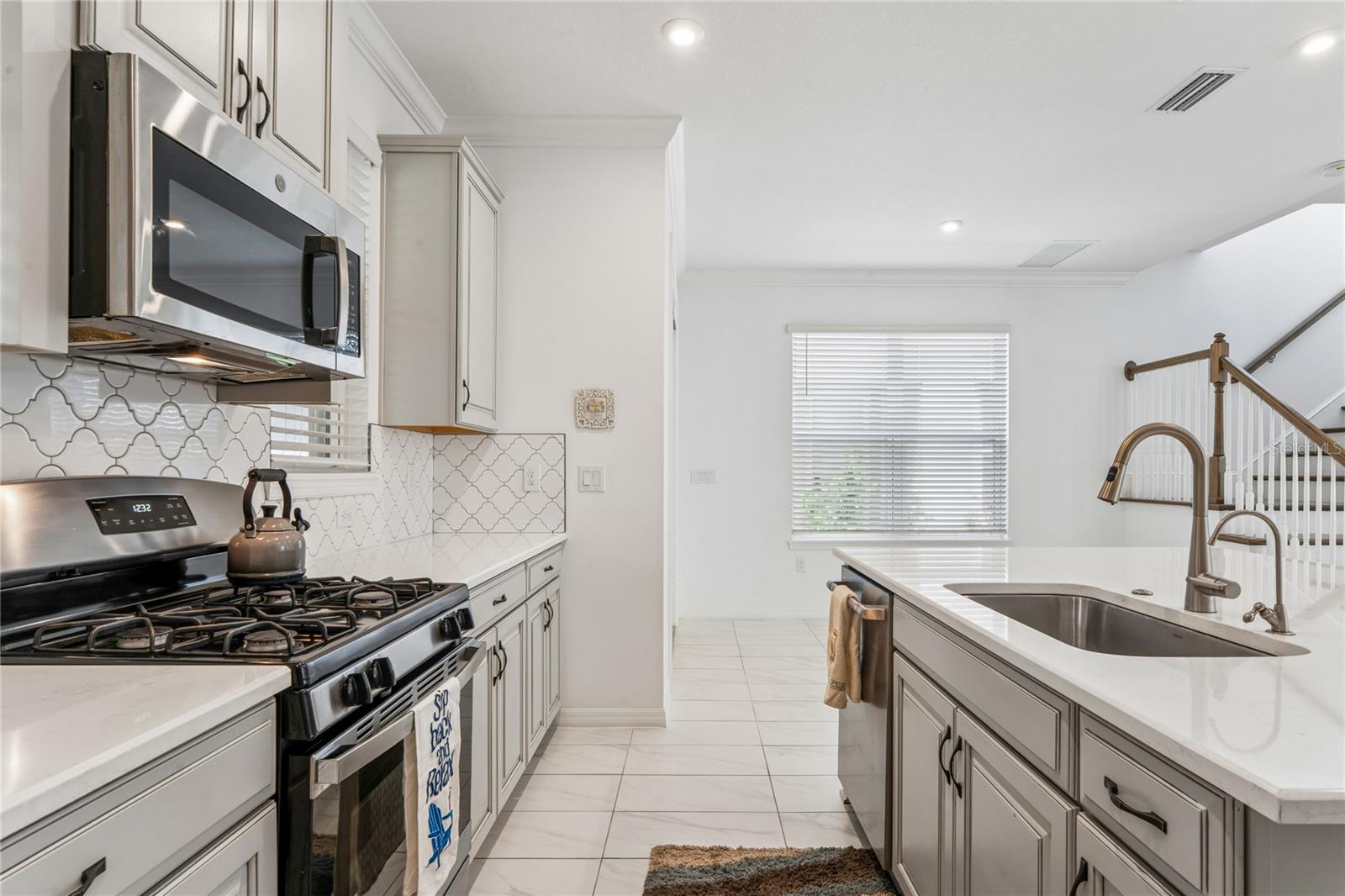 13636 STEVENSON LN — photo 17