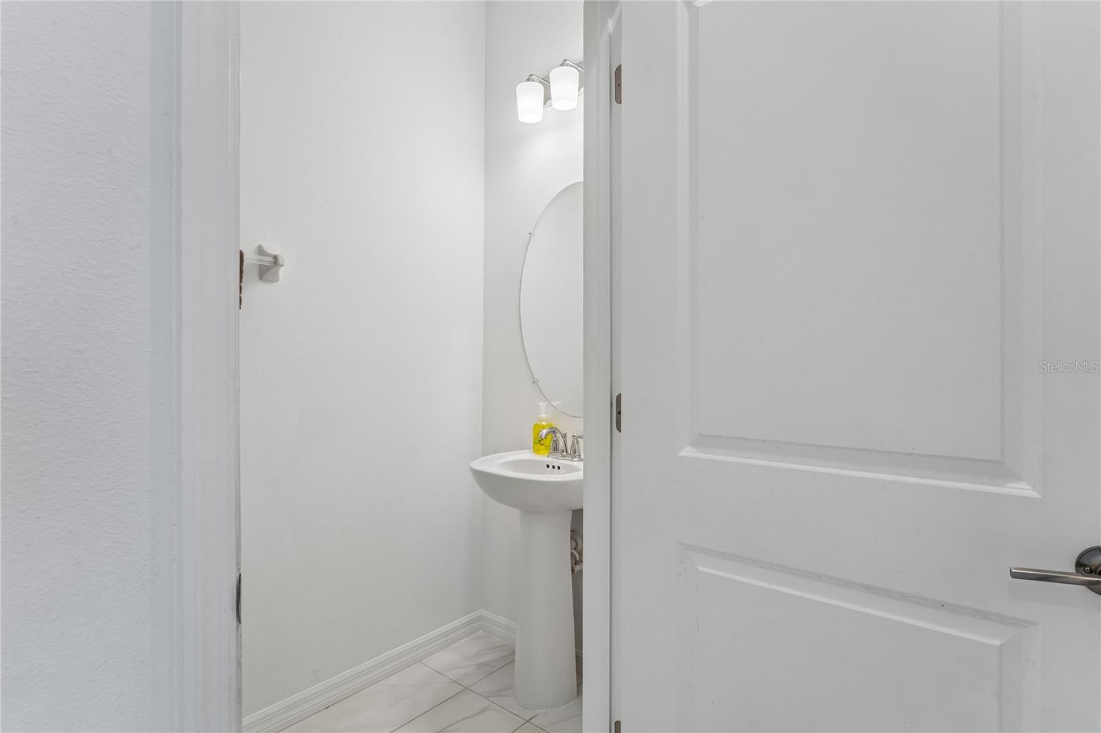 13636 STEVENSON LN — photo 42