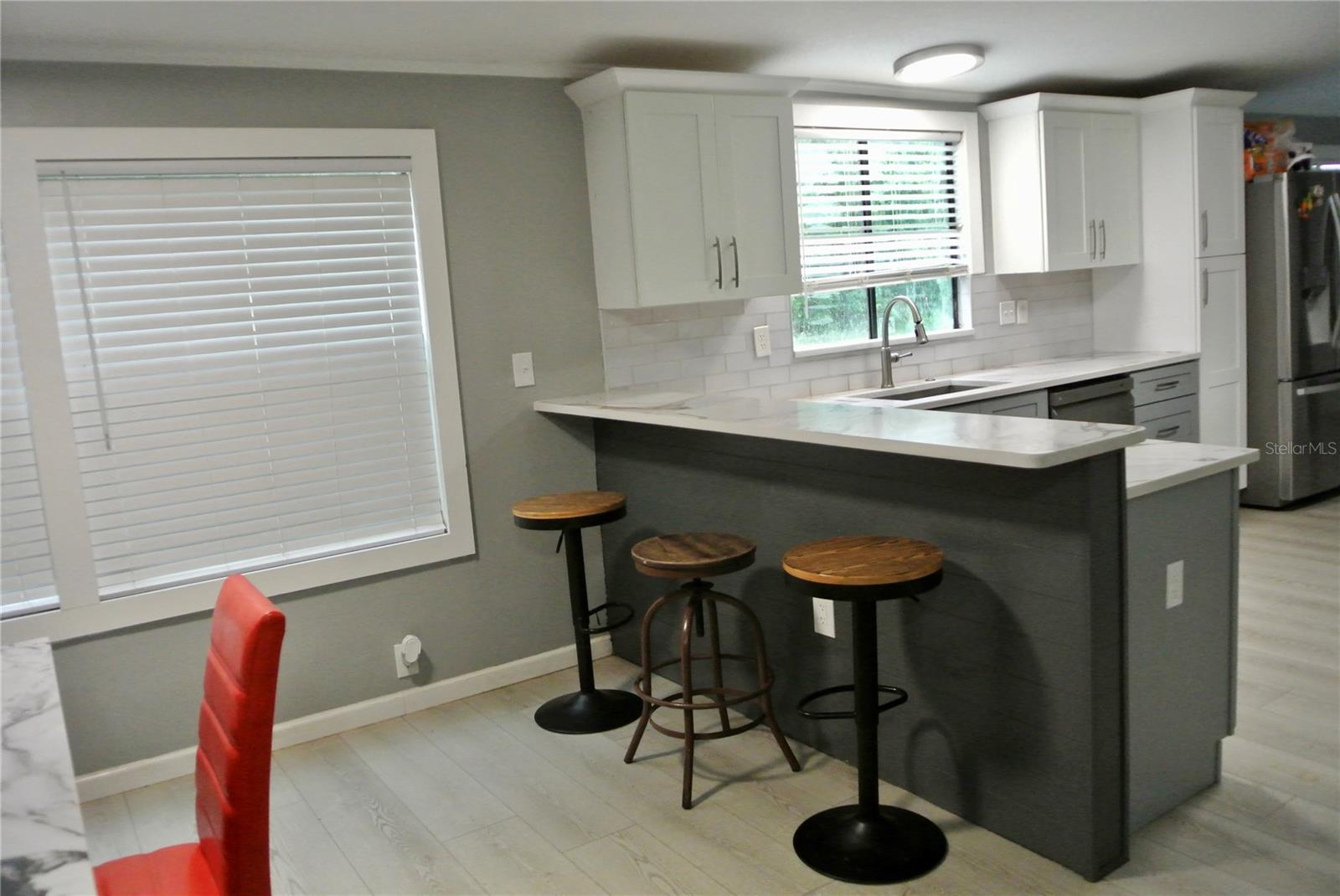 38122 CENTRAL AVE — photo 17