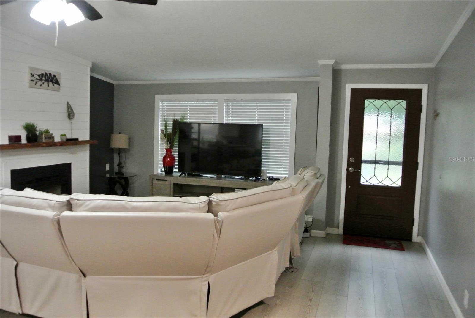 38122 CENTRAL AVE — photo 15
