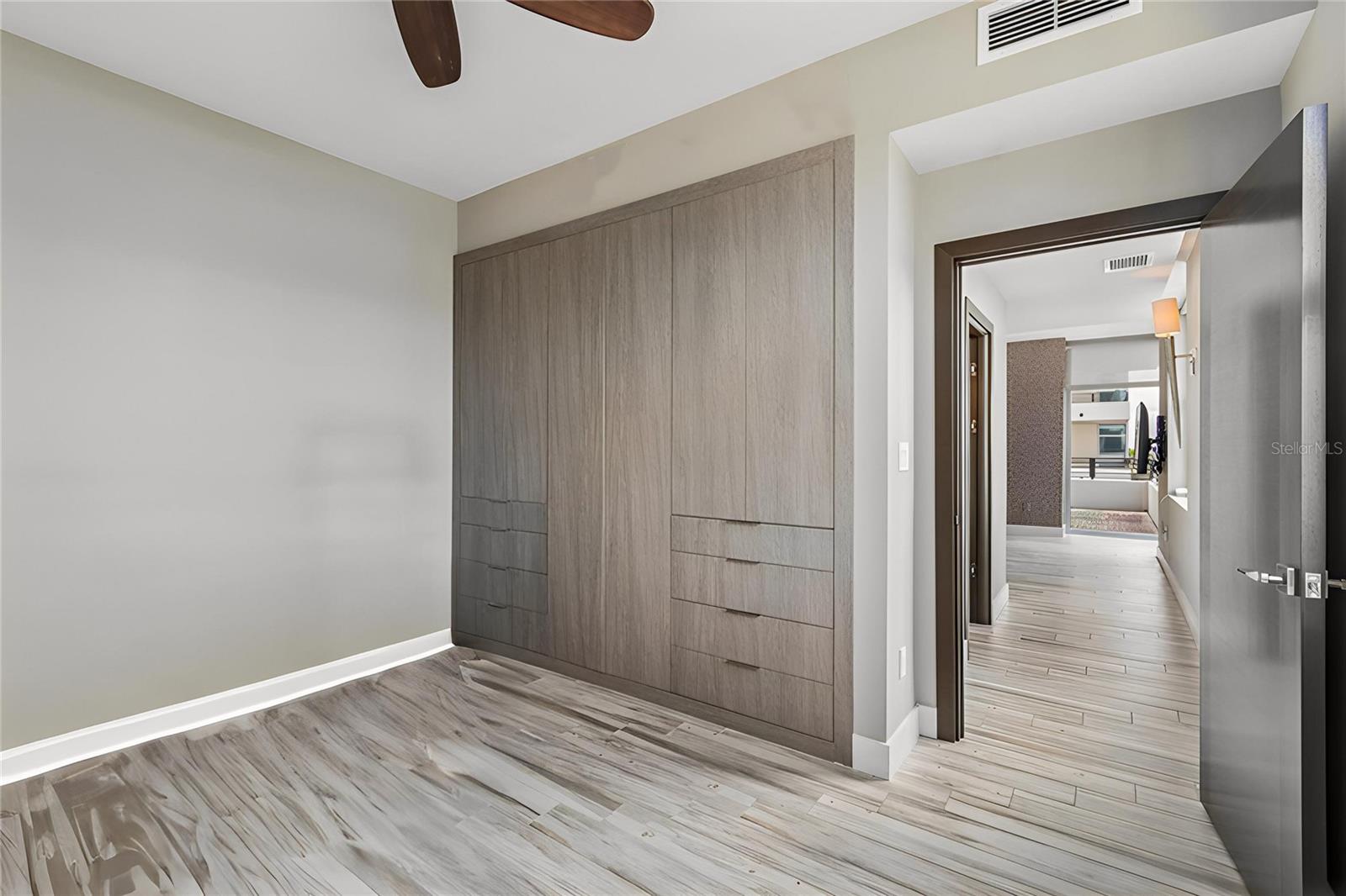 1120 E KENNEDY BLVD W #1030 — photo 18