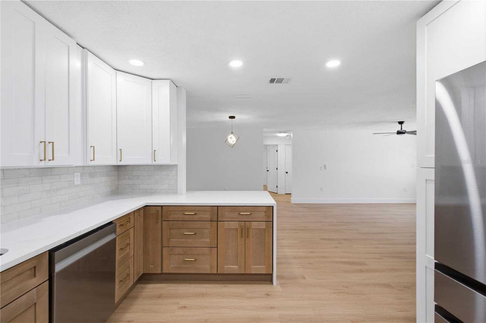 1920 CANADIANA CT — photo 16