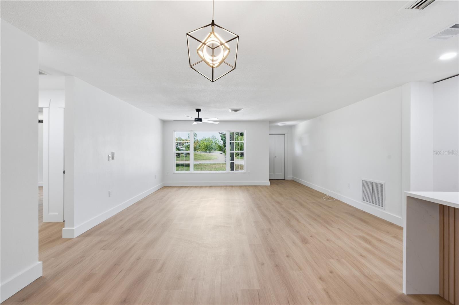 1920 CANADIANA CT — photo 9