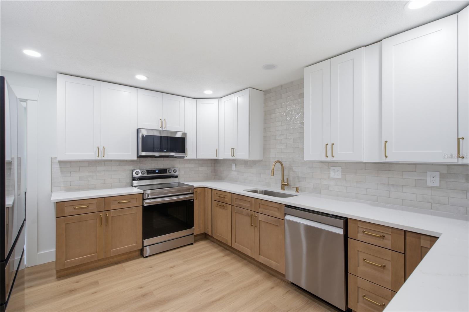 1920 CANADIANA CT — photo 14