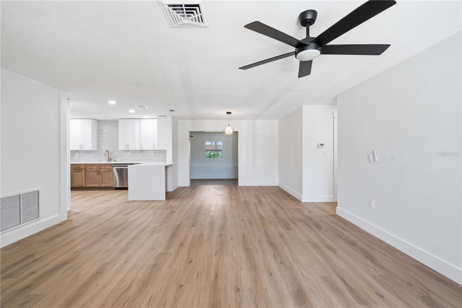 1920 CANADIANA CT — photo 11