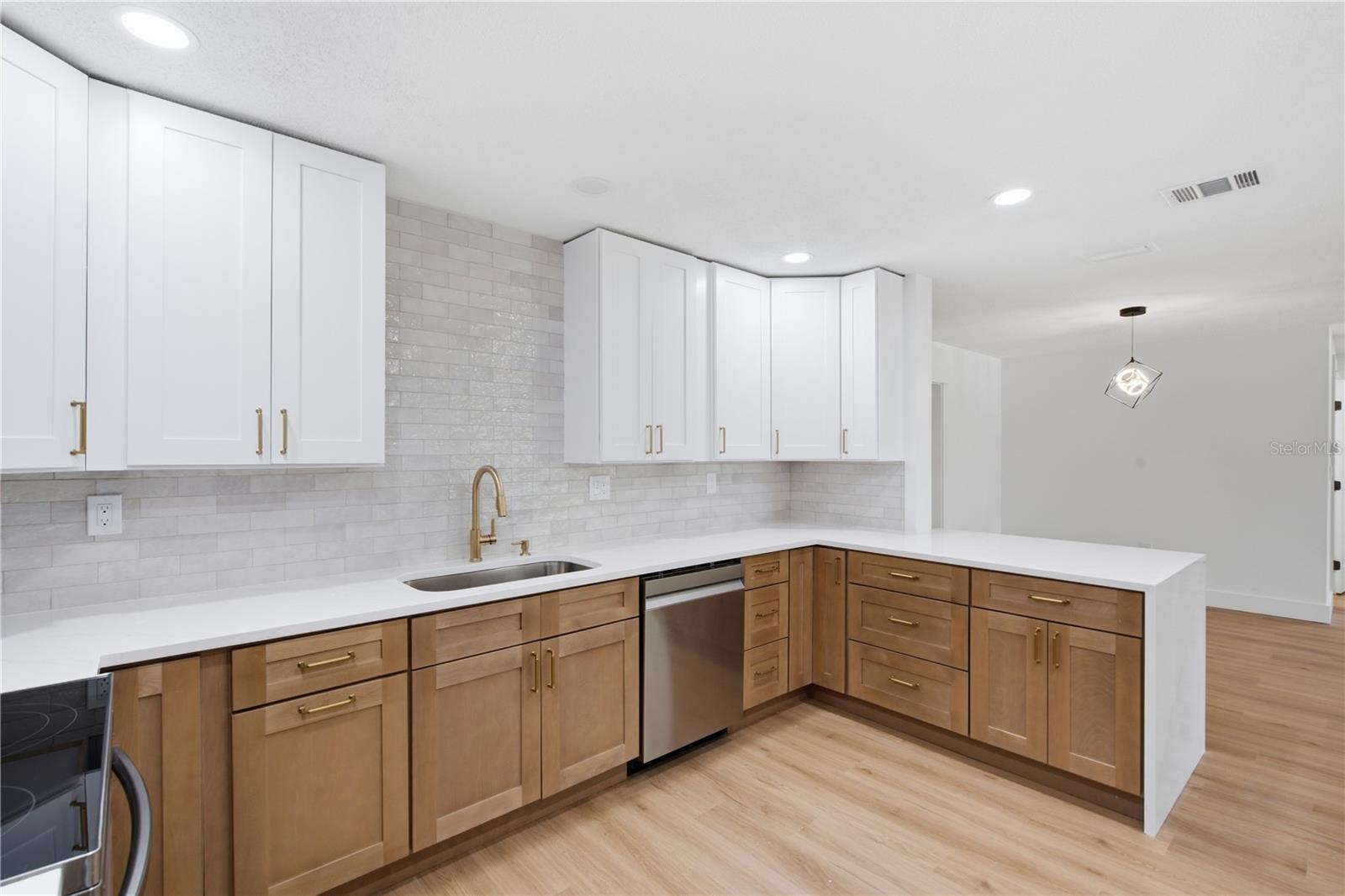 1920 CANADIANA CT — photo 15