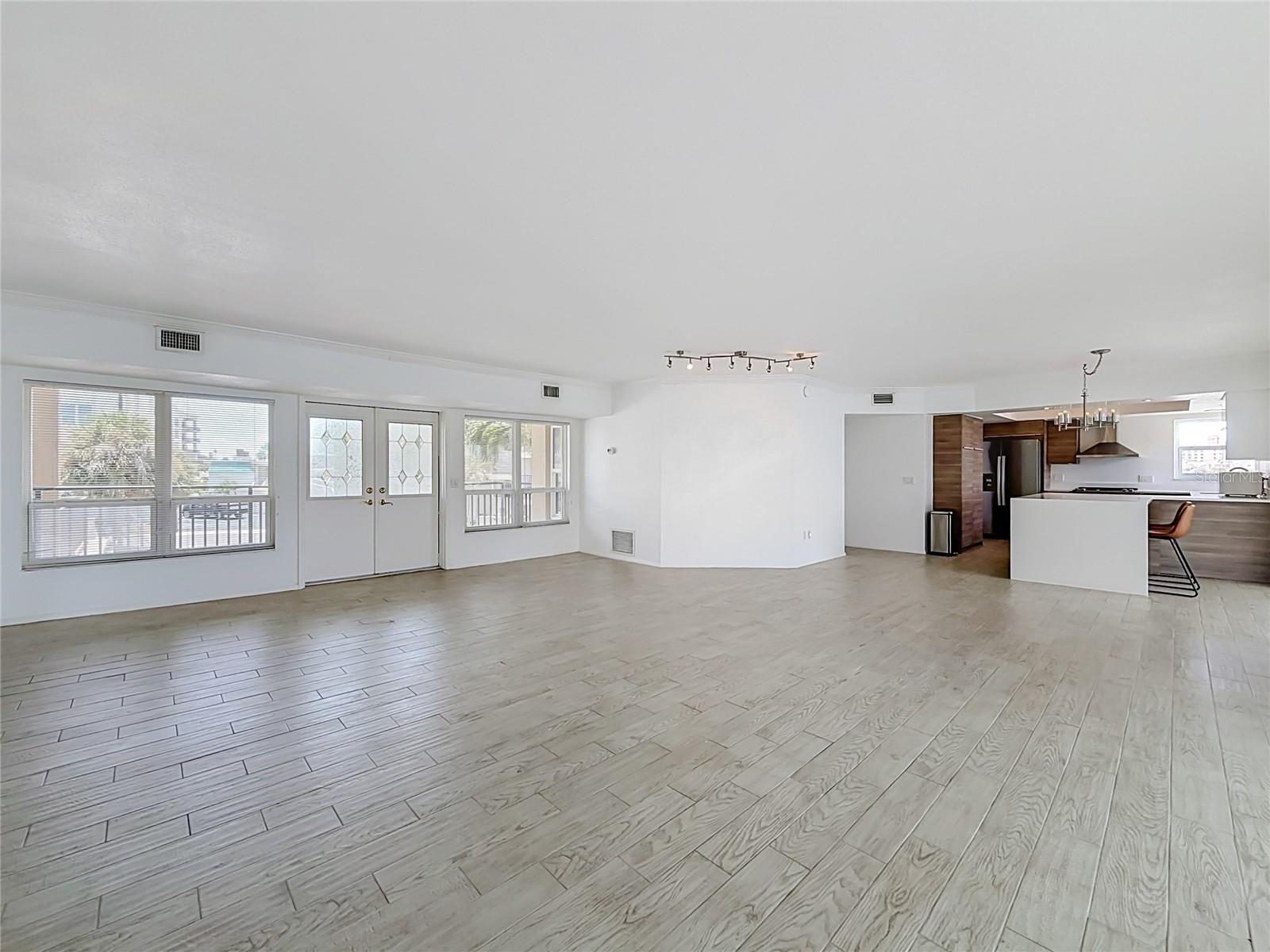 210 DOLPHIN PT #C — photo 9