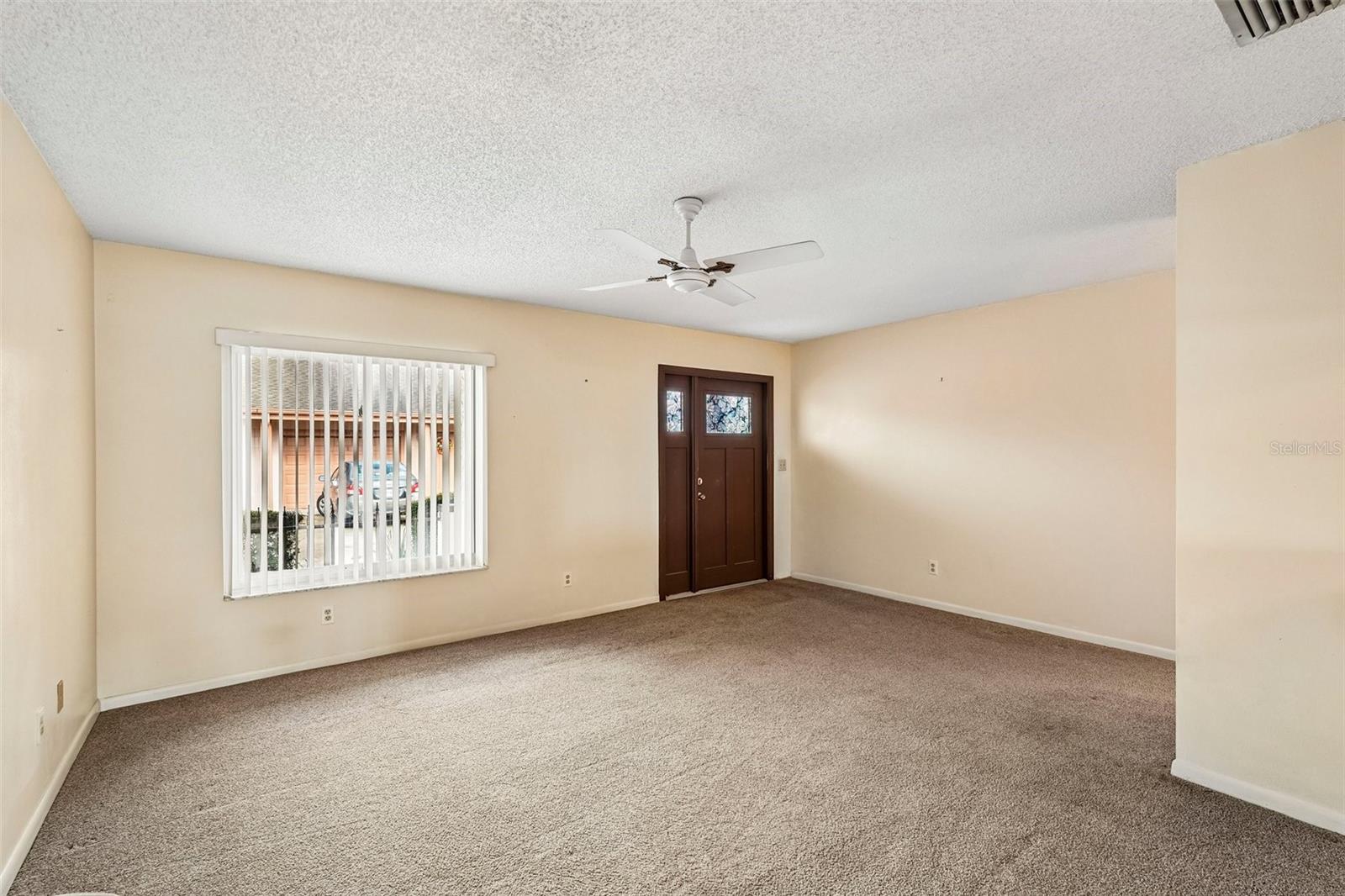 1329 NEW BEDFORD DR — photo 5