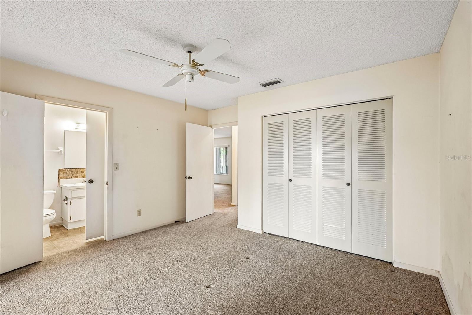 1329 NEW BEDFORD DR — photo 12