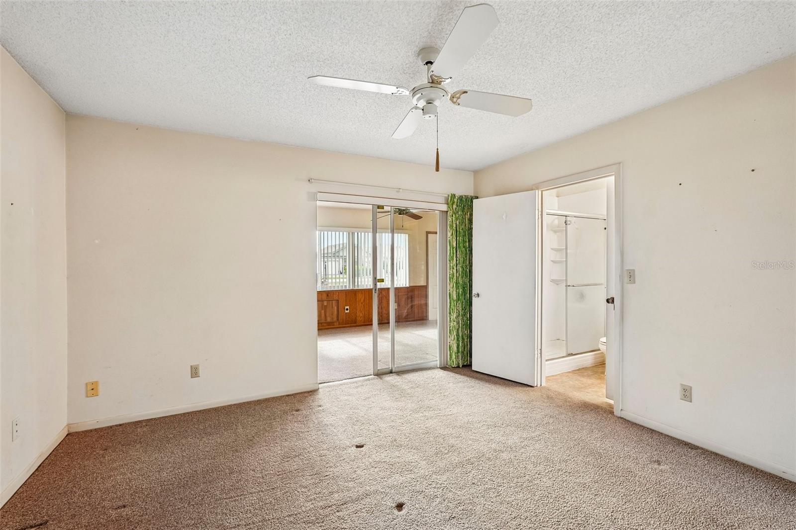 1329 NEW BEDFORD DR — photo 14