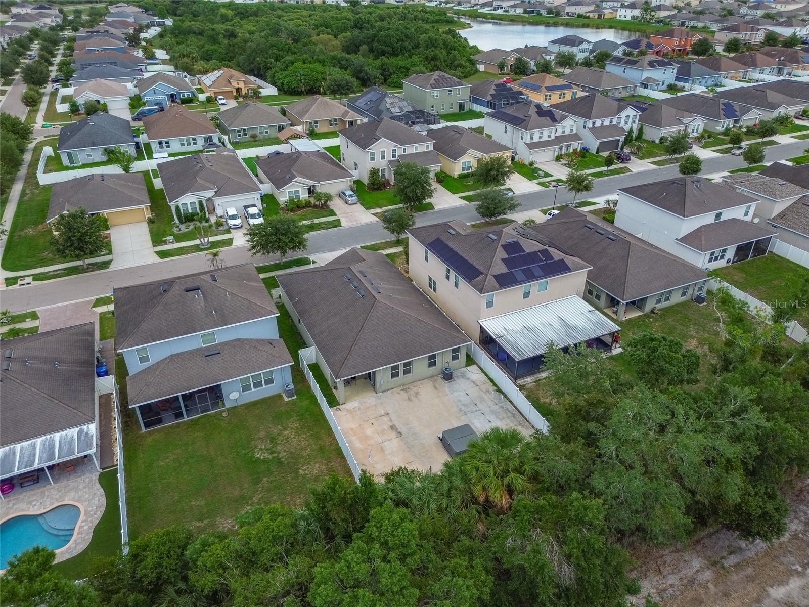 12152 LEDBURY COMMONS DR — photo 34