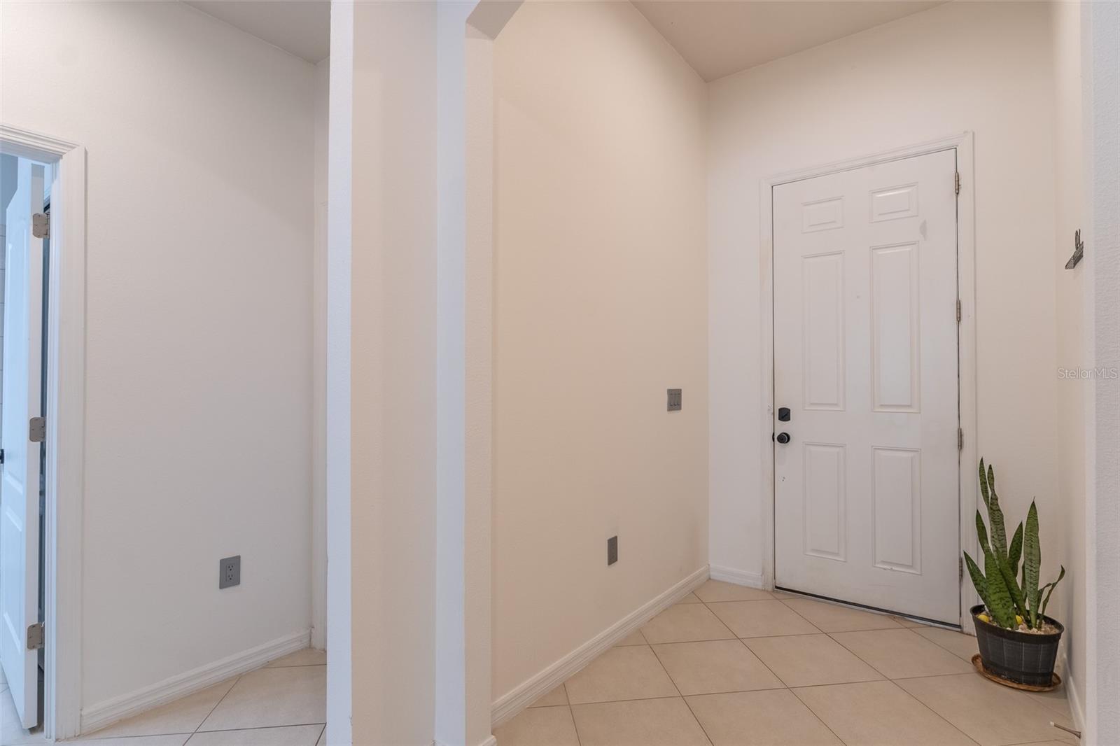 12152 LEDBURY COMMONS DR — photo 9