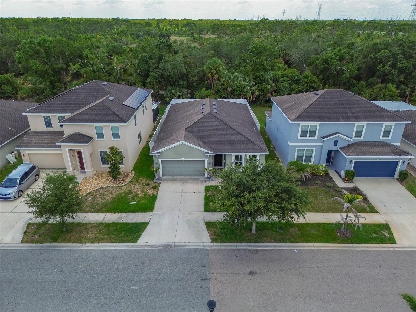 12152 LEDBURY COMMONS DR — photo 33