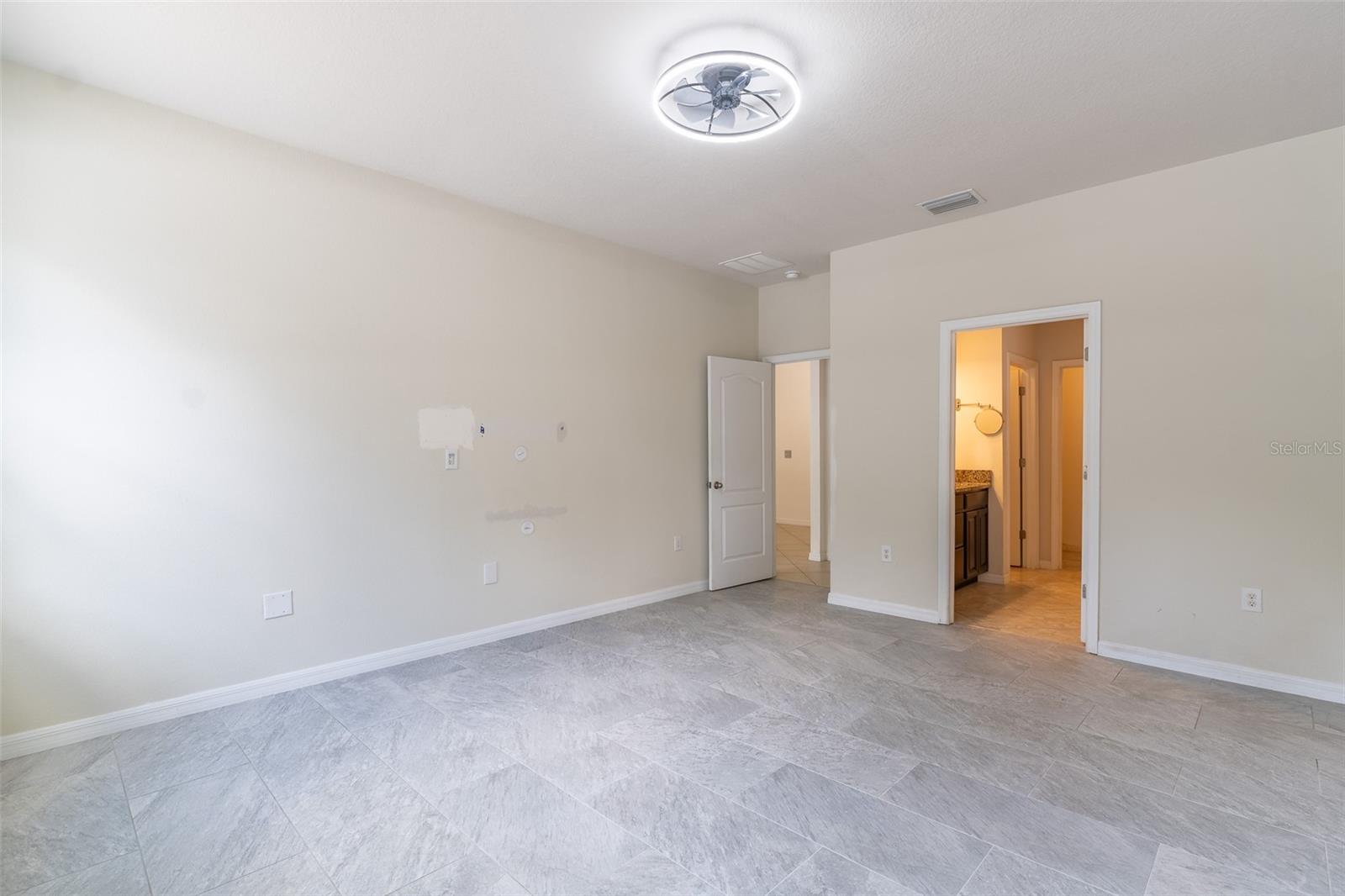 12152 LEDBURY COMMONS DR — photo 23